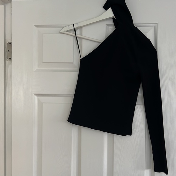 Zara One Arm Turtleneck - Picture 3 of 4